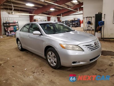 Czwarte zdjęcie samochodu z boku: 2007 TOYOTA CAMRY LE VIN:4T1BE46KX7U635655 - miniatura