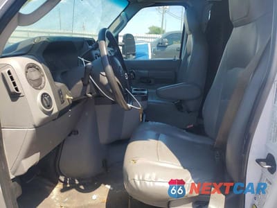Zdjęcie 7 z 12 samochodu: 2013 FORD ECONOLINE E150 VAN VIN:1FTNE1EW4DDA10863 - miniatura
