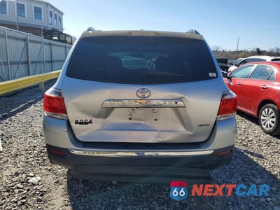 Zdjęcie 6 z 12 samochodu: 2011 TOYOTA HIGHLANDER SE VIN:5TDBK3EH2BS088813 - miniatura
