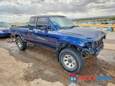 Czwarte zdjęcie samochodu z boku: 1993 TOYOTA PICKUP DELUXE V6 VIN:JT4VN13DXP5116170 - miniatura