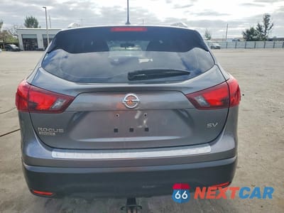 Zdjęcie 6 z 13 samochodu: 2018 NISSAN ROGUE SPORT SV VIN:JN1BJ1CP2JW182161 - miniatura