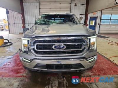 Piąte zdjęcie samochodu w środku: 2023 FORD F150 SUPERCREW VIN:1FTEW1EP2PFA60594 - miniatura