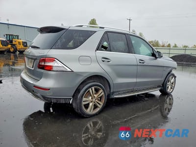Trzecie zdjęcie samochodu z tyłu: 2012 MERCEDES-BENZ ML 350 4MATIC VIN:4JGDA5HB5CA051019 - miniatura
