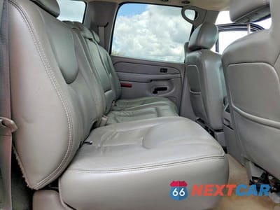 Zdjęcie 11 z 13 samochodu: 2006 CHEVROLET SUBURBAN K1500 VIN:3GNFK16U06G130957 - miniatura