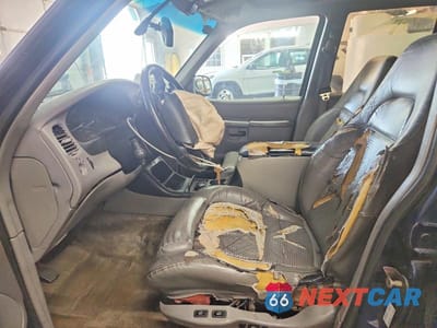 Zdjęcie 7 z 13 samochodu: 1996 FORD EXPLORER VIN:1FMDU34X9TUC81268 - miniatura