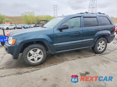 2005 JEEP GRAND CHEROKEE LAREDO 1J4GR48K25C679092 - główne zdjęcie licytacji z USA - miniatura
