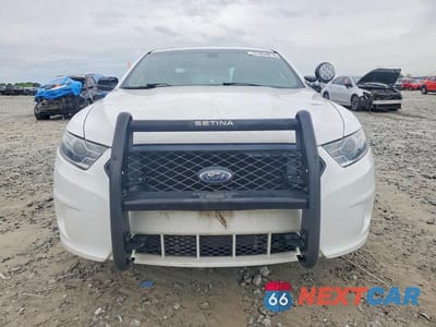 Piąte zdjęcie samochodu w środku: 2019 FORD TAURUS POLICE INTERCEPTOR VIN:1FAHP2MK5KG103176 - miniatura