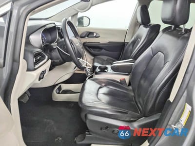 Zdjęcie 7 z 13 samochodu: 2022 CHRYSLER PACIFICA TOURING L VIN:2C4RC1BG1NR123723 - miniatura