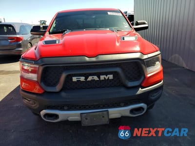 Piąte zdjęcie samochodu w środku: 2019 RAM 1500 REBEL VIN:1C6RRELT9KN628393 - miniatura