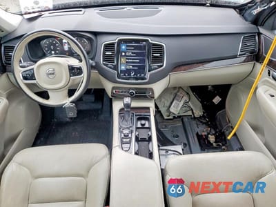 Zdjęcie 8 z 14 samochodu: 2017 VOLVO XC90 T6 VIN:YV4A22PK9H1124773 - miniatura