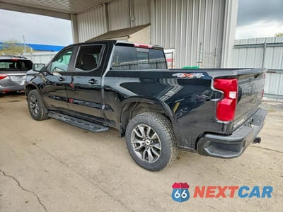 Drugie zdjęcie samochodu z przodu: 2020 CHEVROLET SILVERADO K1500 RST VIN:3GCUYEED4LG176794 - miniatura