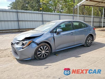 2020 TOYOTA COROLLA LE 5YFEPRAEXLP092549 - główne zdjęcie licytacji z USA - miniatura