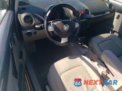 Zdjęcie 8 z 12 samochodu: 2006 VOLKSWAGEN NEW BEETLE 2.5L OPTION PACKAGE 2 VIN:3VWSG31C36M421177 - miniatura