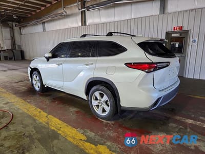 Drugie zdjęcie samochodu z przodu: 2022 TOYOTA HIGHLANDER PLATINUM VIN:5TDFZRBH0NS200808 - miniatura