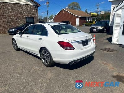 Drugie zdjęcie samochodu z przodu: 2017 MERCEDES-BENZ C 300 VIN:55SWF4JB1HU204298 - miniatura