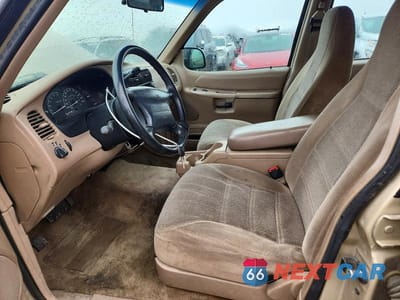 Zdjęcie 7 z 12 samochodu: 1999 FORD EXPLORER VIN:1FMZU34X8XUA27210 - miniatura