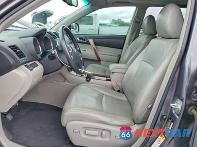 Zdjęcie 7 z 12 samochodu: 2011 TOYOTA HIGHLANDER LIMITED VIN:5TDYK3EH4BS048582 - miniatura