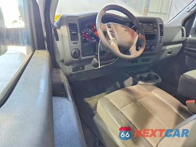 Zdjęcie 8 z 12 samochodu: 2018 NISSAN NV 2500 HD S VIN:1N6BF0LY0JN817088 - miniatura