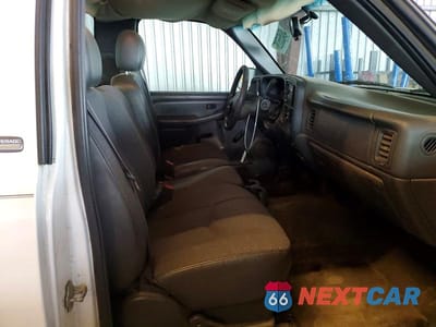 Zdjęcie 10 z 11 samochodu: 2005 CHEVROLET SILVERADO C1500 VIN:1GCEC14X25Z239529 - miniatura