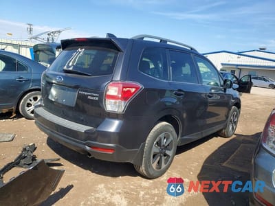 Trzecie zdjęcie samochodu z tyłu: 2017 SUBARU FORESTER 2.5I LIMITED VIN:JF2SJAJC6HH488454 - miniatura