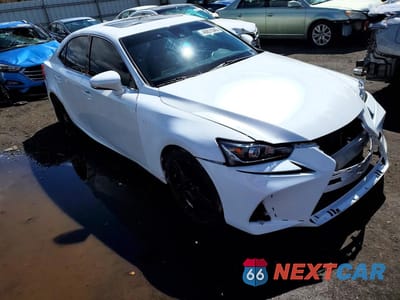 Czwarte zdjęcie samochodu z boku: 2017 LEXUS IS 300 BASE VIN:JTHCM1D25H5021121 - miniatura