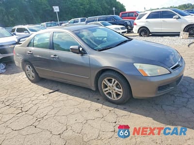 Czwarte zdjęcie samochodu z boku: 2007 HONDA ACCORD EX VIN:1HGCM56827A143856 - miniatura