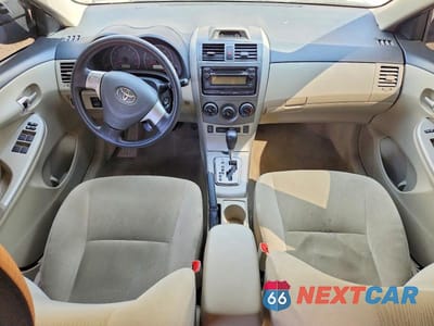 Zdjęcie 8 z 12 samochodu: 2012 TOYOTA COROLLA LE VIN:2T1BU4EE1CC771795 - miniatura