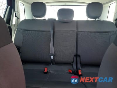 Zdjęcie 10 z 13 samochodu: 2015 FIAT 500L TREKKING VIN:ZFBCFADH3FZ032000 - miniatura