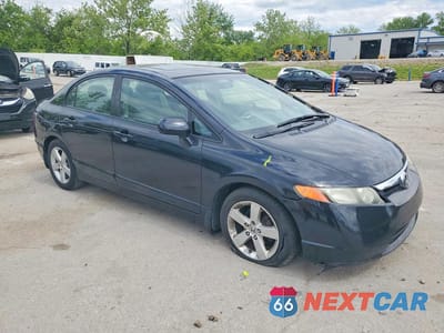 Czwarte zdjęcie samochodu z boku: 2008 HONDA CIVIC EX VIN:1HGFA16898L073096 - miniatura