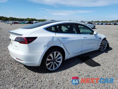 Trzecie zdjęcie samochodu z tyłu: 2018 TESLA MODEL 3 VIN:5YJ3E1EB9JF084465 - miniatura