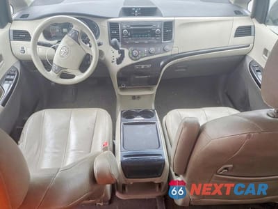 Zdjęcie 8 z 13 samochodu: 2011 TOYOTA SIENNA VIN:5TDKK3DC5BS052412 - miniatura