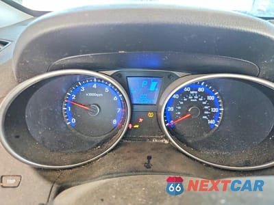 Zdjęcie 9 z 13 samochodu: 2010 HYUNDAI TUCSON LIMITED VIN:KM8JU3AC9AU012429 - miniatura