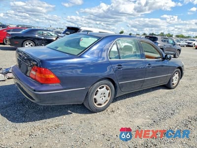 Trzecie zdjęcie samochodu z tyłu: 2002 LEXUS LS 430 BASE VIN:JTHBN30F020056411 - miniatura