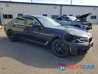 Czwarte zdjęcie samochodu z boku: 2021 BMW 530 XI VIN:WBA13BJ06MCF46036 - miniatura
