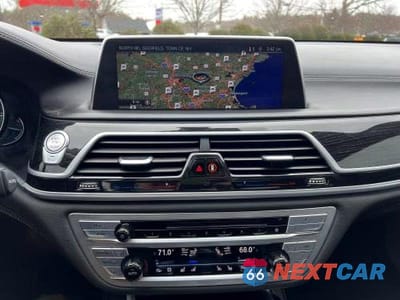 Zdjęcie 11 z 12 samochodu: 2017 BMW 750 XI VIN:WBA7F2C38HG423052 - miniatura