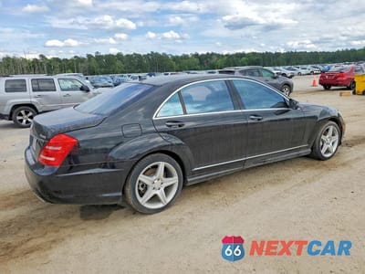 Trzecie zdjęcie samochodu z tyłu: 2011 MERCEDES-BENZ S 550 4MATIC VIN:WDDNG8GB6BA374817 - miniatura