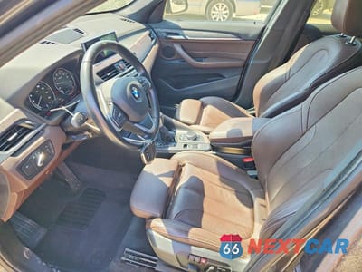 Zdjęcie 7 z 14 samochodu: 2018 BMW X1 XDRIVE28I VIN:WBXHT3C34J5L33343 - miniatura