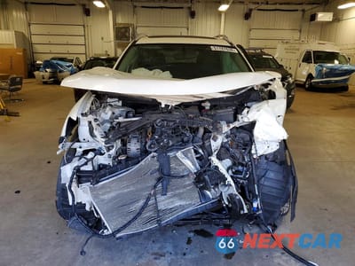 Piąte zdjęcie samochodu w środku: 2016 NISSAN ROGUE SL VIN:5N1AT2MVXGC837968 - miniatura