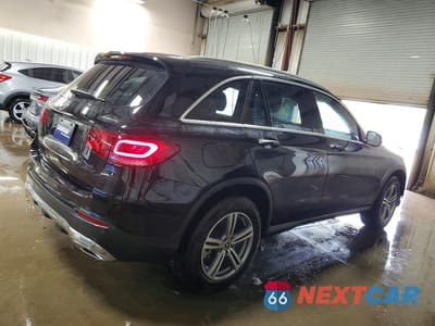 Trzecie zdjęcie samochodu z tyłu: 2021 MERCEDES-BENZ GLC 300 4MATIC VIN:W1N0G8EB7MF951201 - miniatura