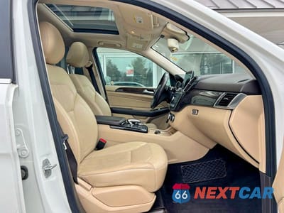 Piąte zdjęcie samochodu w środku: 2016 MERCEDES-BENZ GLE 350 4MATIC VIN:4JGDA5HBXGA619920 - miniatura