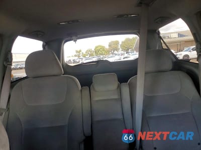 Zdjęcie 10 z 13 samochodu: 2005 HONDA ODYSSEY EX VIN:5FNRL38425B408029 - miniatura