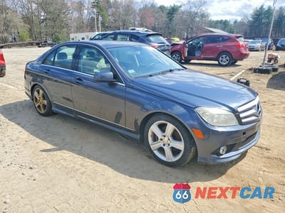 Czwarte zdjęcie samochodu z boku: 2010 MERCEDES-BENZ C 300 4MATIC VIN:WDDGF8BB4AF478498 - miniatura