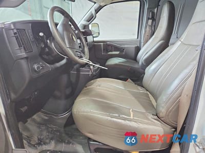 Zdjęcie 7 z 13 samochodu: 2019 CHEV EXPRESS G2500 VIN:1GCWGBFP4K1204822 - miniatura