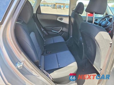 Zdjęcie 10 z 13 samochodu: 2022 KIA SOUL LX VIN:KNDJ23AU8N7836994 - miniatura