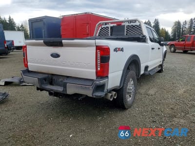 Trzecie zdjęcie samochodu z tyłu: 2023 FORD F350 SUPER DUTY VIN:1FT8W3BT5PEC38451 - miniatura
