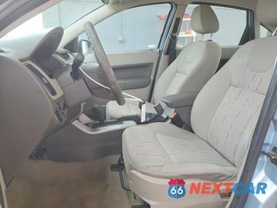 Zdjęcie 7 z 11 samochodu: 2008 FORD FOCUS SE VIN:1FAHP35N08W147289 - miniatura