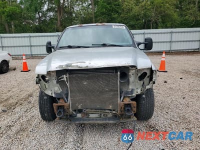 Piąte zdjęcie samochodu w środku: 2004 FORD F250 SUPER DUTY VIN:1FTNX20P54EB91028 - miniatura