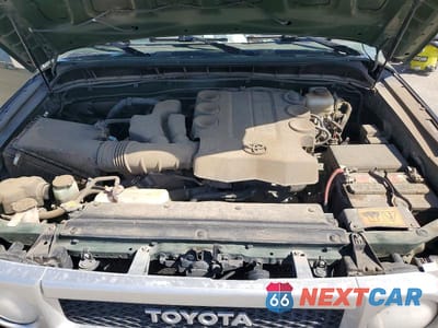 Zdjęcie 12 z 13 samochodu: 2014 TOYOTA FJ CRUISER BASE VIN:JTEBU4BF0EK203869 - miniatura