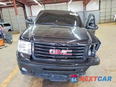 Piąte zdjęcie samochodu w środku: 2011 GMC SIERRA K1500 SLE VIN:1GTR2VE38BZ298958 - miniatura