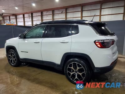 Drugie zdjęcie samochodu z przodu: 2025 JEEP COMPASS LIMITED VIN:3C4NJDCN3ST594705 - miniatura